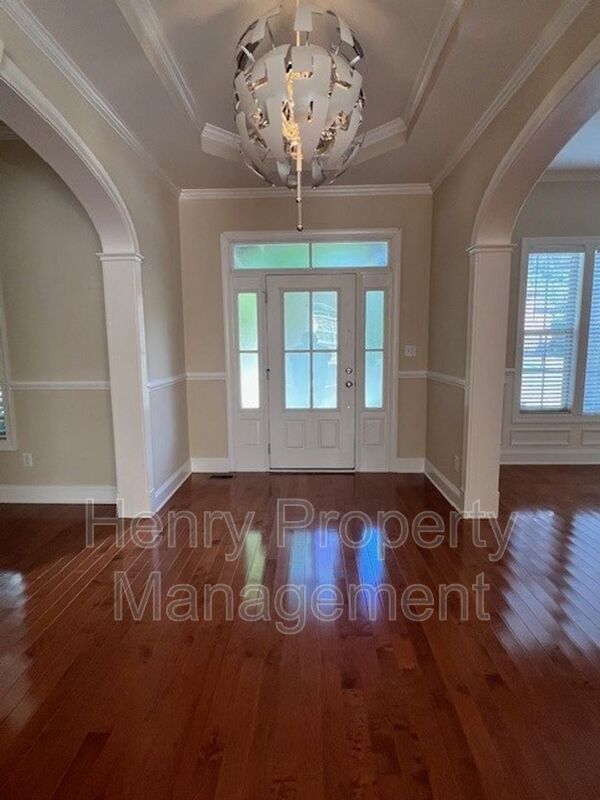 Spacious 5 Bedroom Home in Bishopsgate Subdivision Cary, NC property image