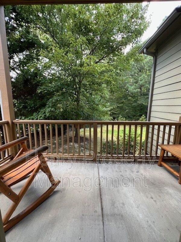 Spacious 5 Bedroom Home in Bishopsgate Subdivision Cary, NC property image