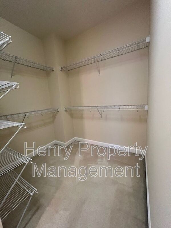 Spacious 5 Bedroom Home in Bishopsgate Subdivision Cary, NC property image