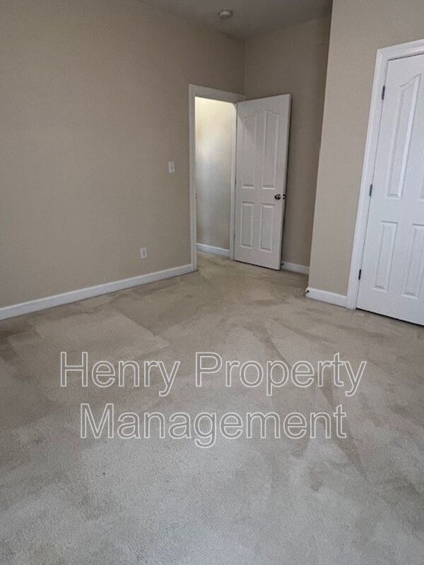 Spacious 5 Bedroom Home in Bishopsgate Subdivision Cary, NC property image