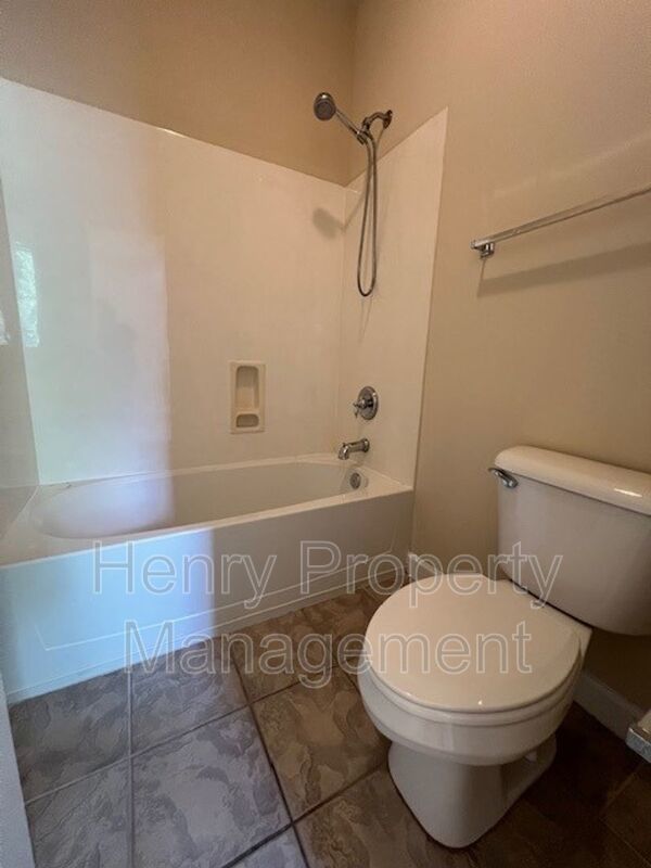 Spacious 5 Bedroom Home in Bishopsgate Subdivision Cary, NC property image