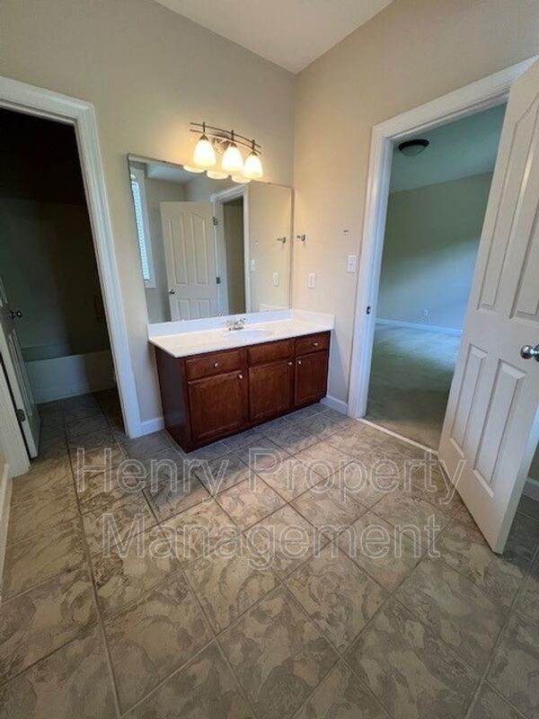 Spacious 5 Bedroom Home in Bishopsgate Subdivision Cary, NC property image