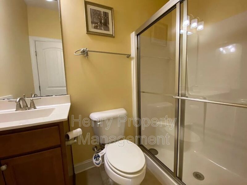 Spacious 5 Bedroom Home in Peak 502 Subdivision property image