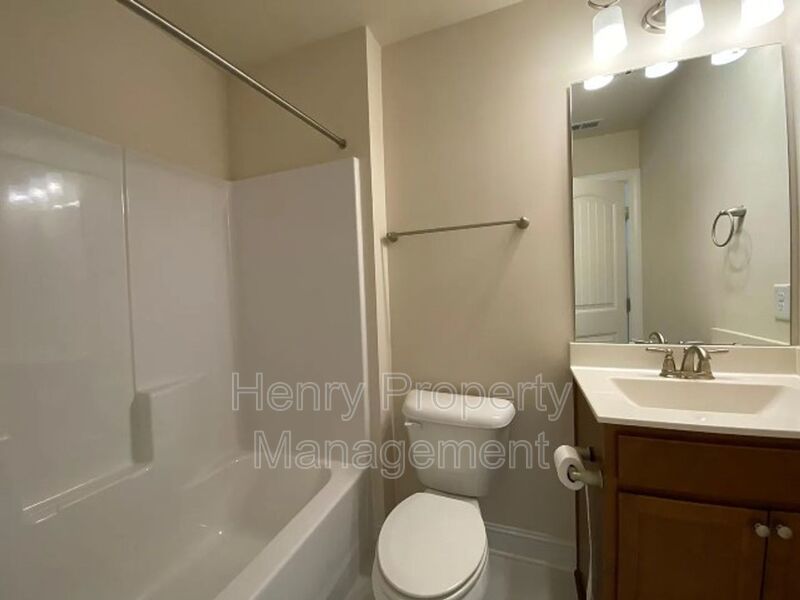 Spacious 5 Bedroom Home in Peak 502 Subdivision property image