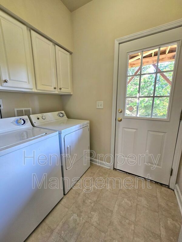 Three Story Townhome in Breckenridge Subdivision in Morrisville property image