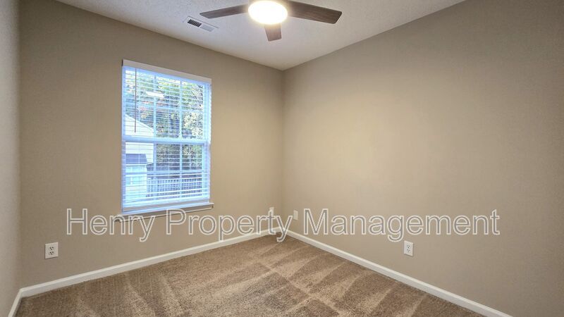 Three Bedroom Townhome off Kildaire Farm Rd in Cary property image