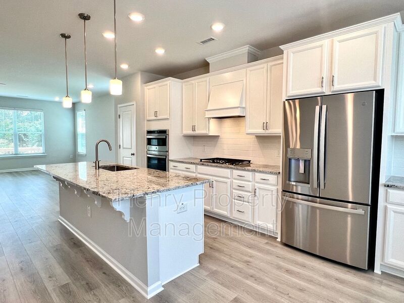 4 Bedroom Town Home in Ellis Crossing property image