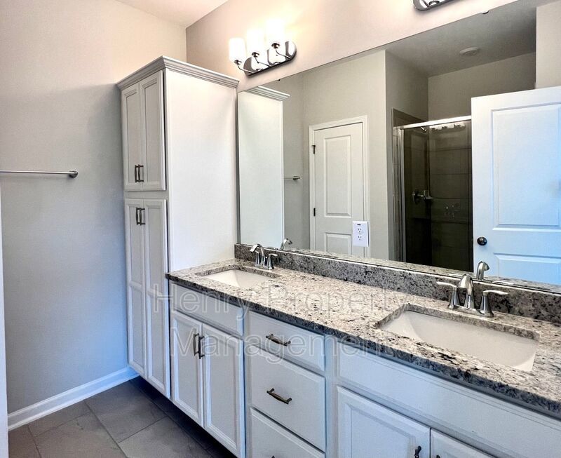 4 Bedroom Town Home in Ellis Crossing property image