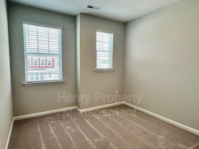 4 Bedroom Town Home in Ellis Crossing property image