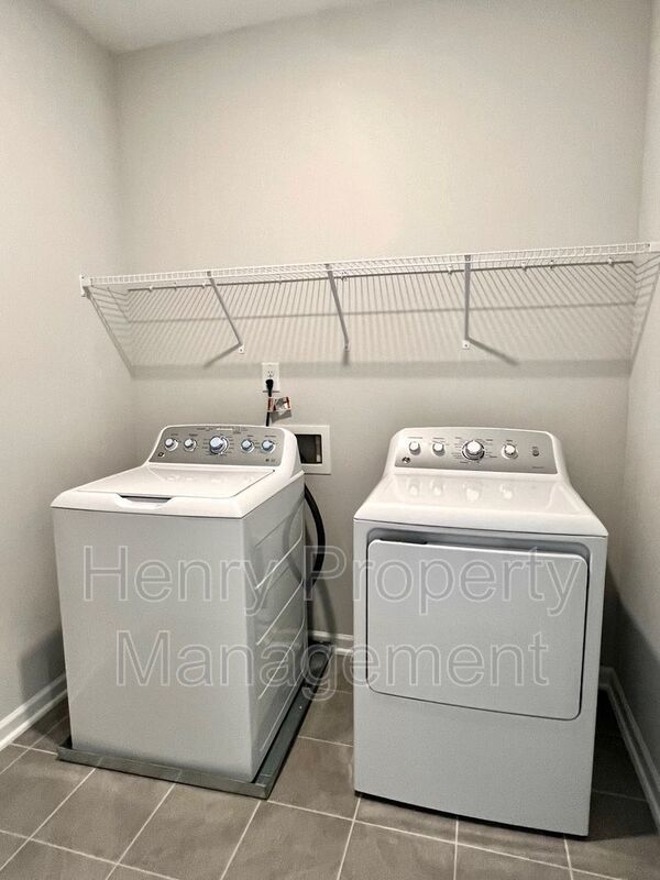 4 Bedroom Town Home in Ellis Crossing property image