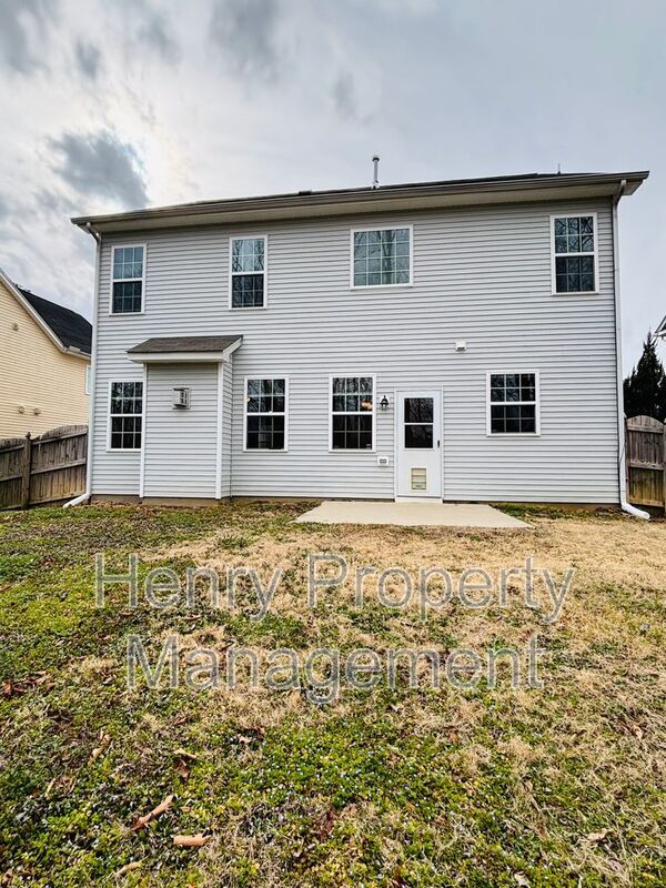 4 Bedroom Home in Tyron Place Subdivision, Raleigh property image