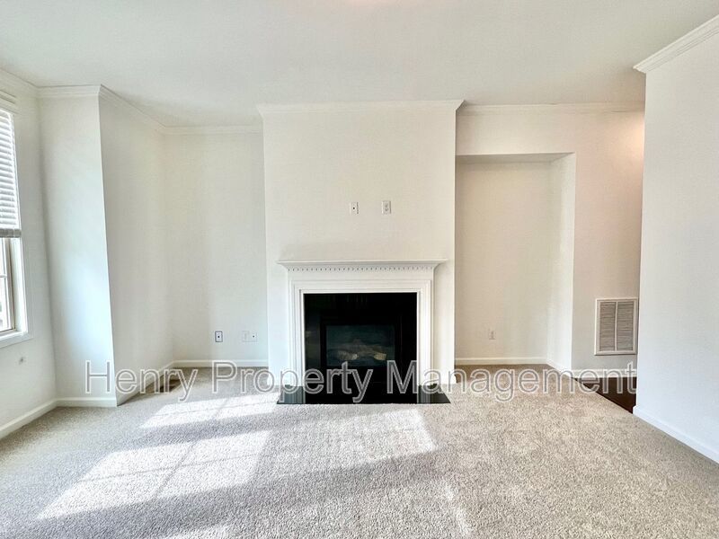 3 Bedroom Townhome in Glenwood Station Subdivision, Raleigh property image