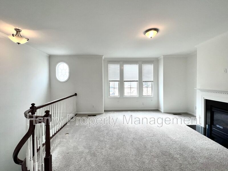 3 Bedroom Townhome in Glenwood Station Subdivision, Raleigh property image