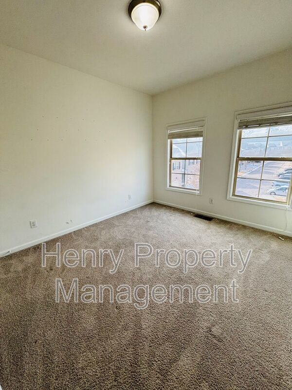 3 Bedroom Townhome in Glenwood Station Subdivision, Raleigh property image