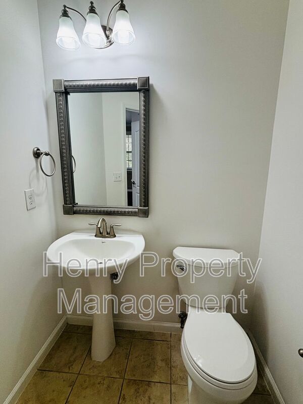 3 Bedroom Townhome in Glenwood Station Subdivision, Raleigh property image
