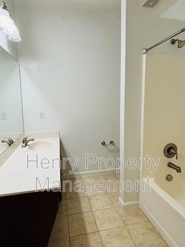 3 Bedroom Townhome in Glenwood Station Subdivision, Raleigh property image