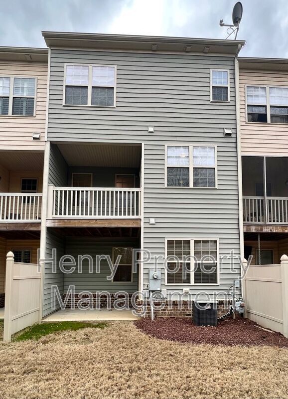 3 Bedroom Townhome in Glenwood Station Subdivision, Raleigh property image