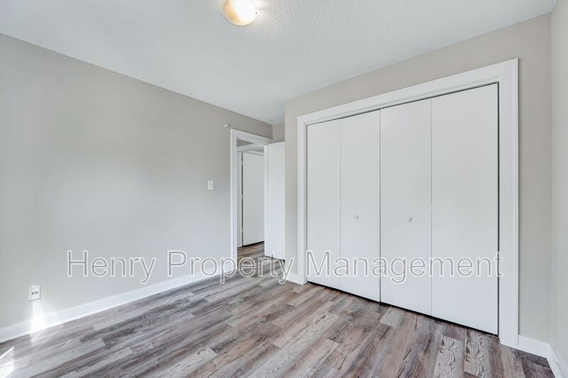 Two Bedroom Condo in Carmichael Condos Subdivision, Cary property image