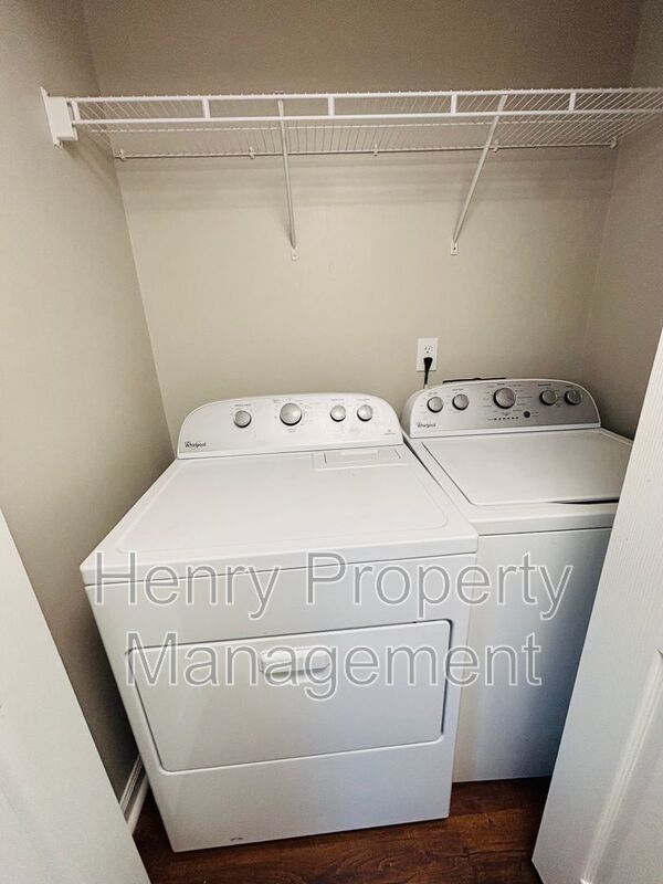 3 Bedroom Townhome in Village Green Subdivision, Cary property image