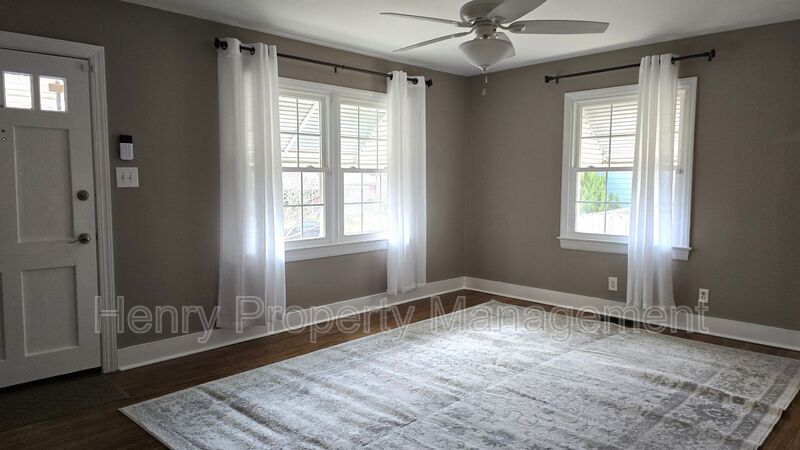 COMING SOON: Two bedroom Ranch Home in the heart of Downtown Cary property image