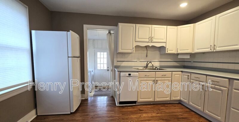 COMING SOON: Two bedroom Ranch Home in the heart of Downtown Cary property image