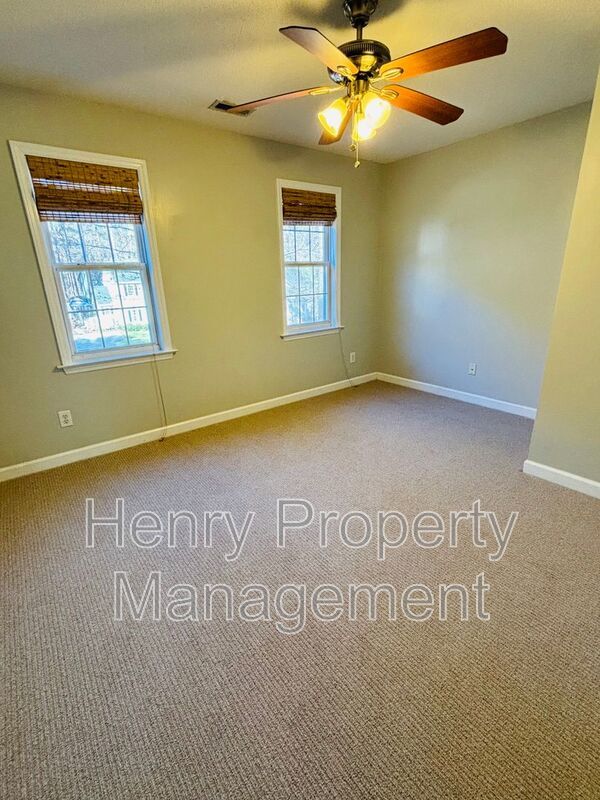 Adorable 3 Bedroom Home in Woods of Ashbury Subdivision Raleigh property image
