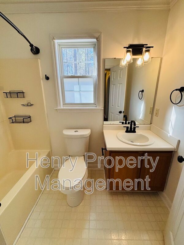 Adorable 3 Bedroom Home in Woods of Ashbury Subdivision Raleigh property image