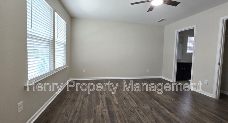 Three Bedroom Townhome in Villages of Apex Subdivision property image