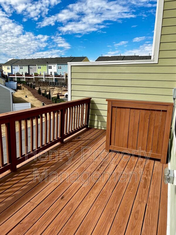 Three Bedroom Townhome in Villages of Apex Subdivision property image