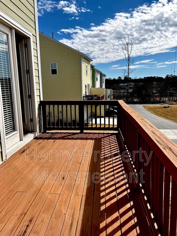 Three Bedroom Townhome in Villages of Apex Subdivision property image