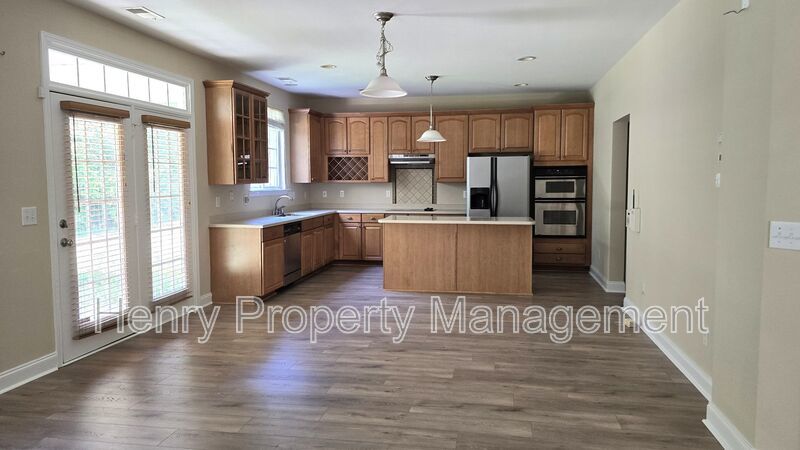 Four bedroom Home in Ravenstone Subdivision, Durham property image