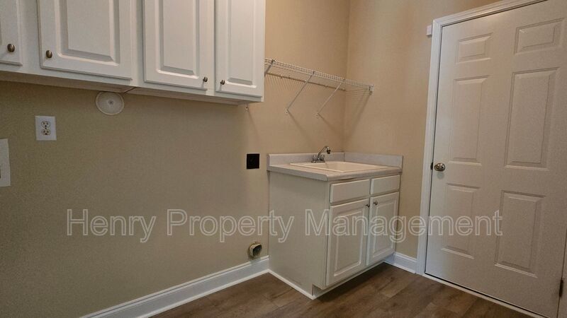 Four bedroom Home in Ravenstone Subdivision, Durham property image