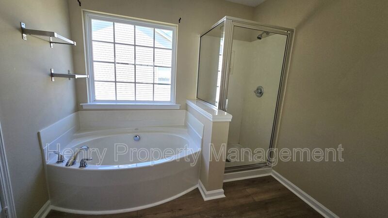 Four bedroom Home in Ravenstone Subdivision, Durham property image