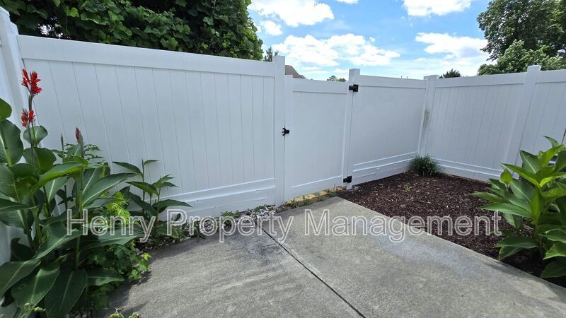 Three Bedroom Townhome in Bradley Terrace, Apex property image