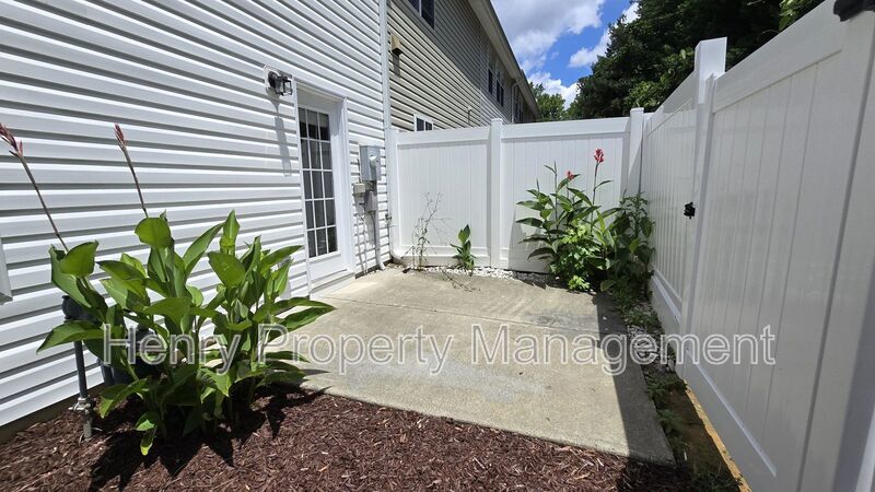 Three Bedroom Townhome in Bradley Terrace, Apex property image
