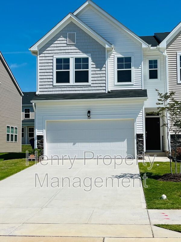 3 Bedroom Townhome in Finley Landing Subdivision, Smithfield property image