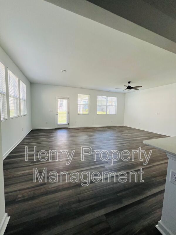 3 Bedroom Townhome in Finley Landing Subdivision, Smithfield property image