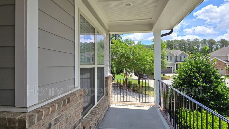 Five Bedroom Home in the Heart of Apex - Magnolia Walk Subdivision property image