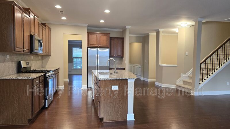 Five Bedroom Home in the Heart of Apex - Magnolia Walk Subdivision property image