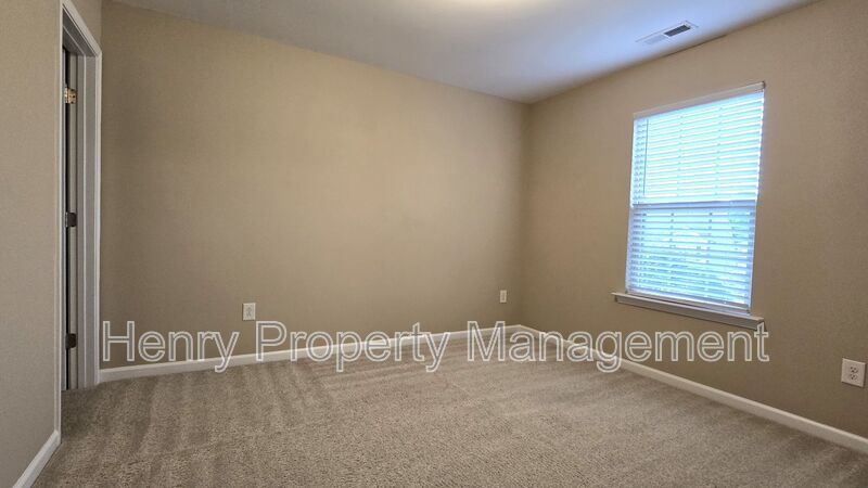 Five Bedroom Home in the Heart of Apex - Magnolia Walk Subdivision property image