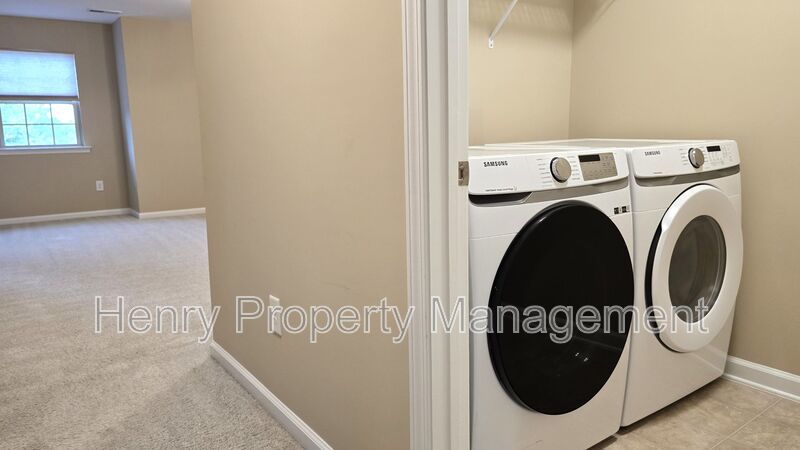 Five Bedroom Home in the Heart of Apex - Magnolia Walk Subdivision property image