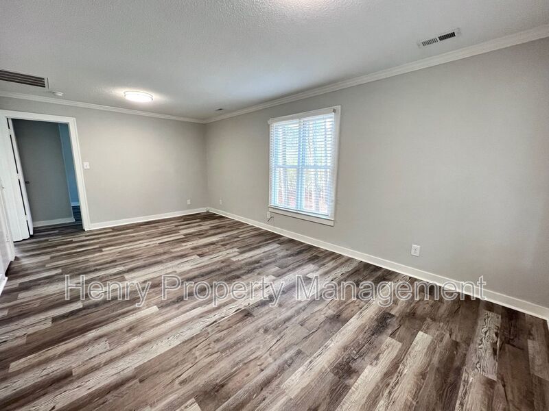 Two Bedroom Condo in Carmichael Condos Subdivision, Cary property image