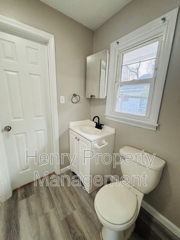 2 Bedrooms, 1 Bath One Story Duplex Near Downtown Durham property image