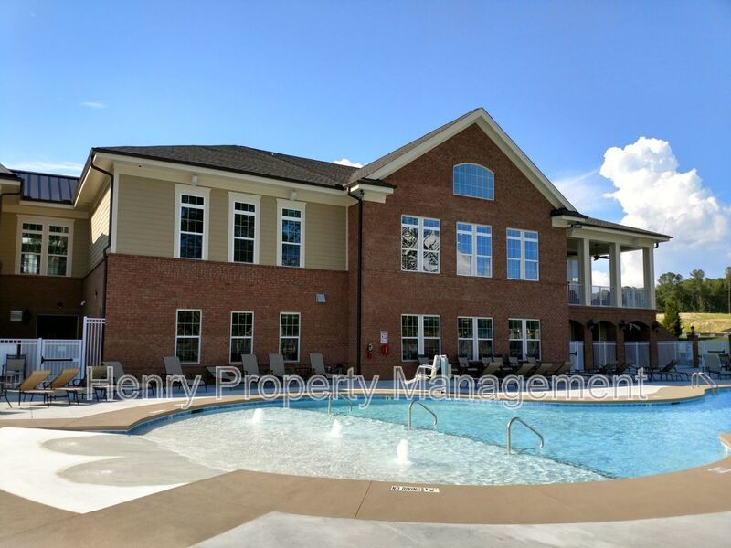 Four Bedroom End-Unit Townhome in Townes at Westford Subdivision, Apex property image