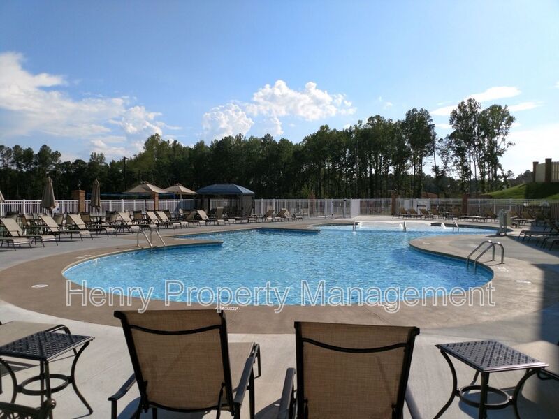 Four Bedroom End-Unit Townhome in Townes at Westford Subdivision, Apex property image