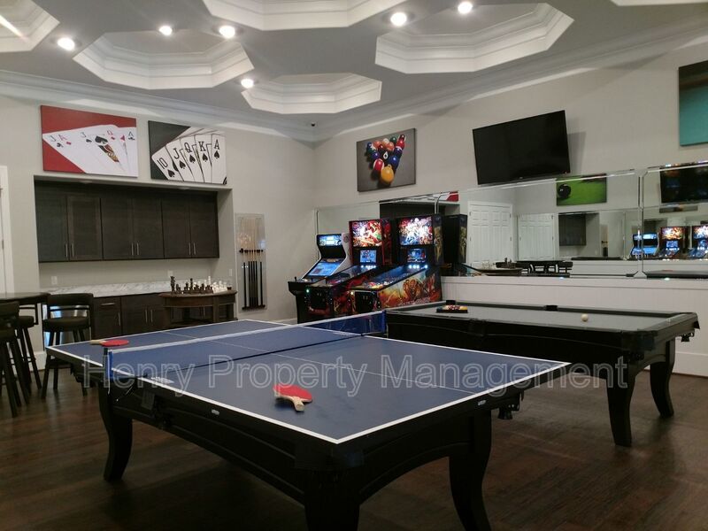 Four Bedroom End-Unit Townhome in Townes at Westford Subdivision, Apex property image