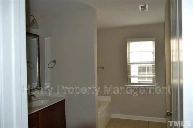 3 Bedroom Home in Ellington Place Subdivision, Apex property image