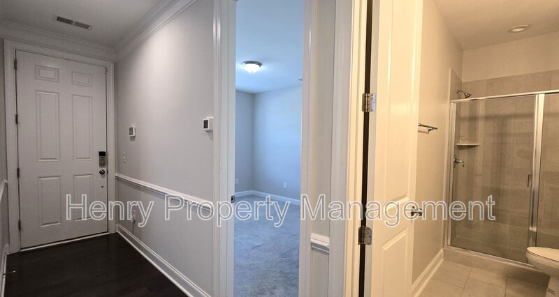 Four Bedroom End-Unit Townhome in Townes at Westford Subdivision, Apex property image