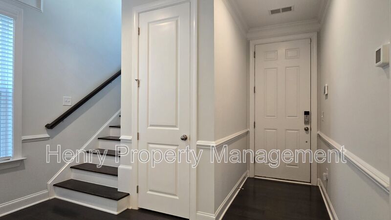 Four Bedroom End-Unit Townhome in Townes at Westford Subdivision, Apex property image