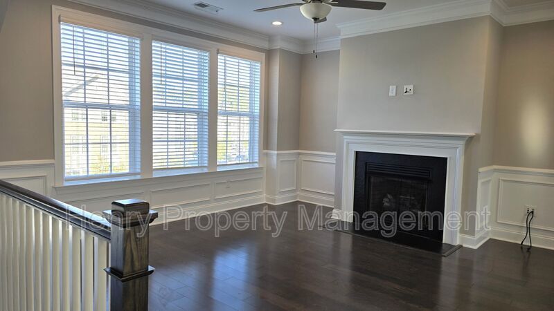 Four Bedroom End-Unit Townhome in Townes at Westford Subdivision, Apex property image